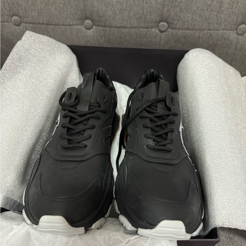 Men’s Valentino sneakers